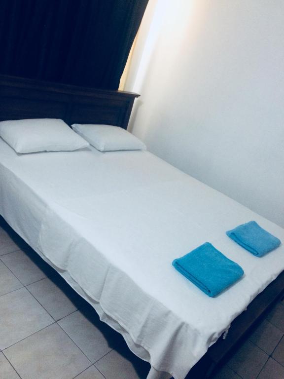 Sleep Cheap room 3