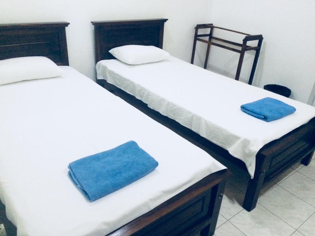 Sleep Cheap room 4