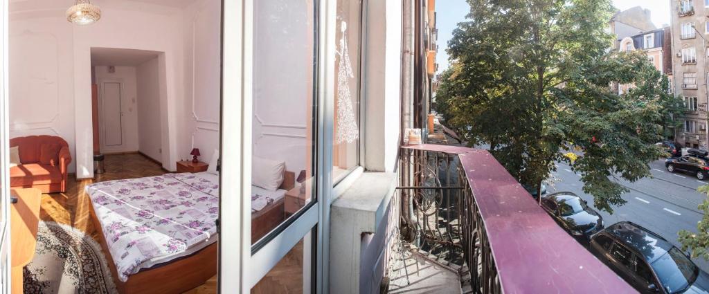 Sofia Apartment in House 8 boulevard Hristo Botev room 5