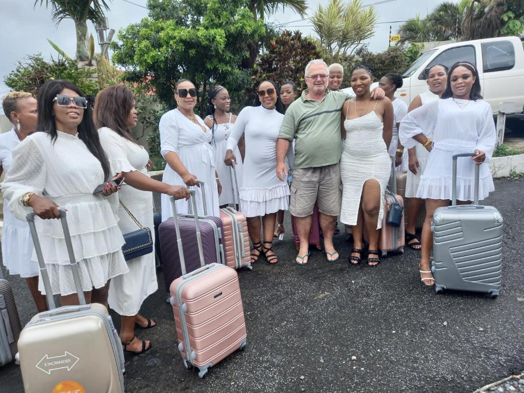 SONG OF THE WHALES room 3