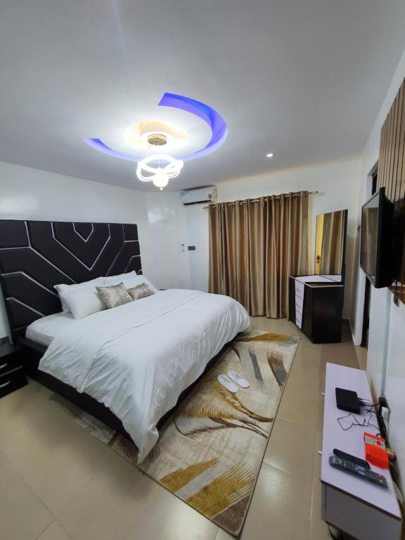 Spike Apartments room 3