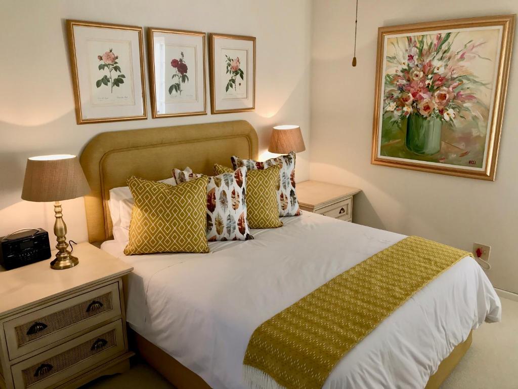 Squirrel Cottage room 3
