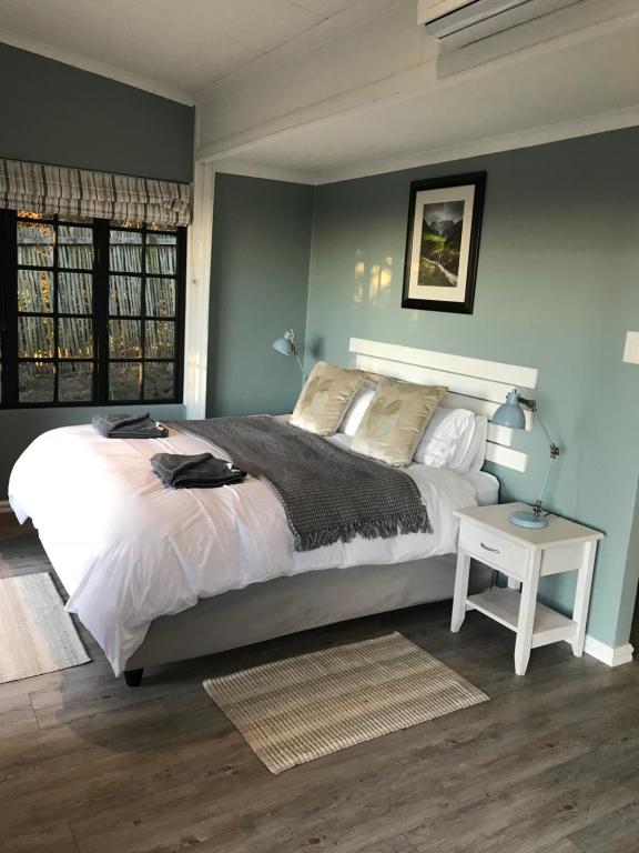 Stoney Way Cottage room 1