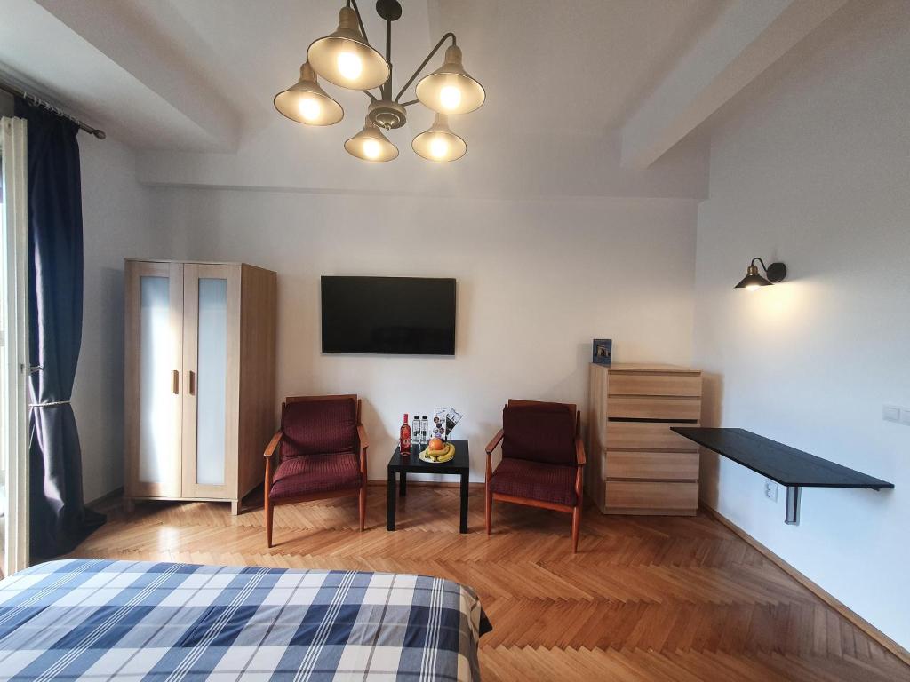Studio with city view room 6
