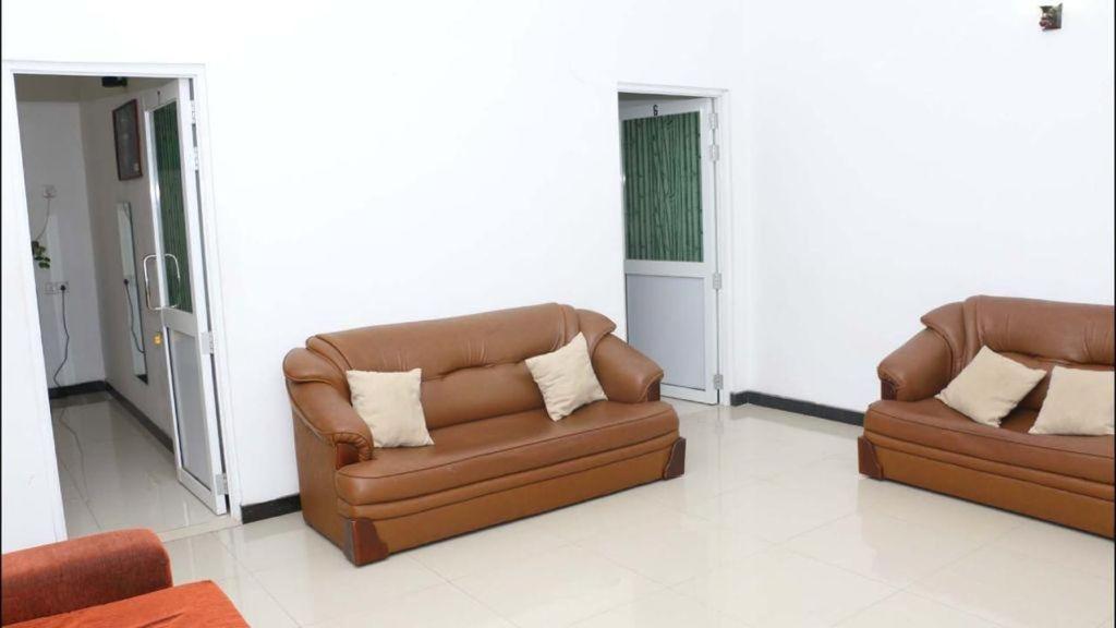 Suisse Villa room 2