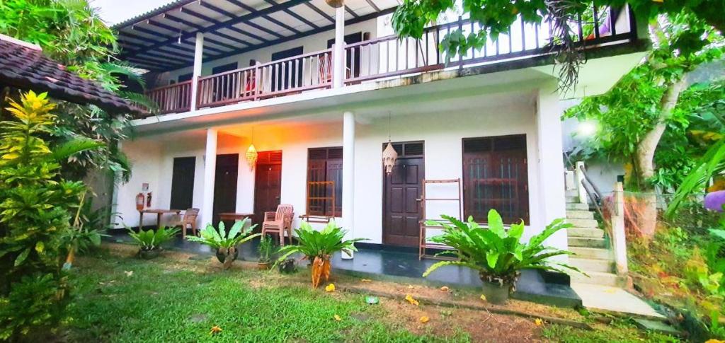 Sundance Surf Camp room 3