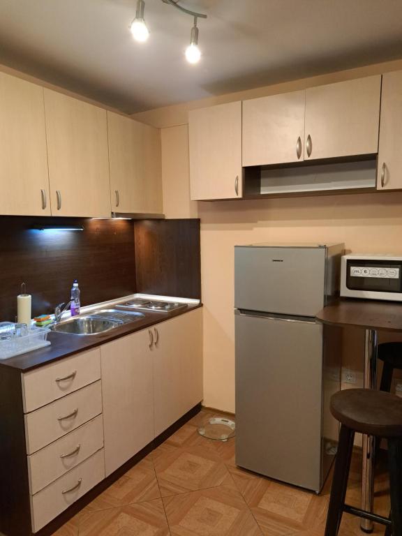 Sunny Apartment room 4