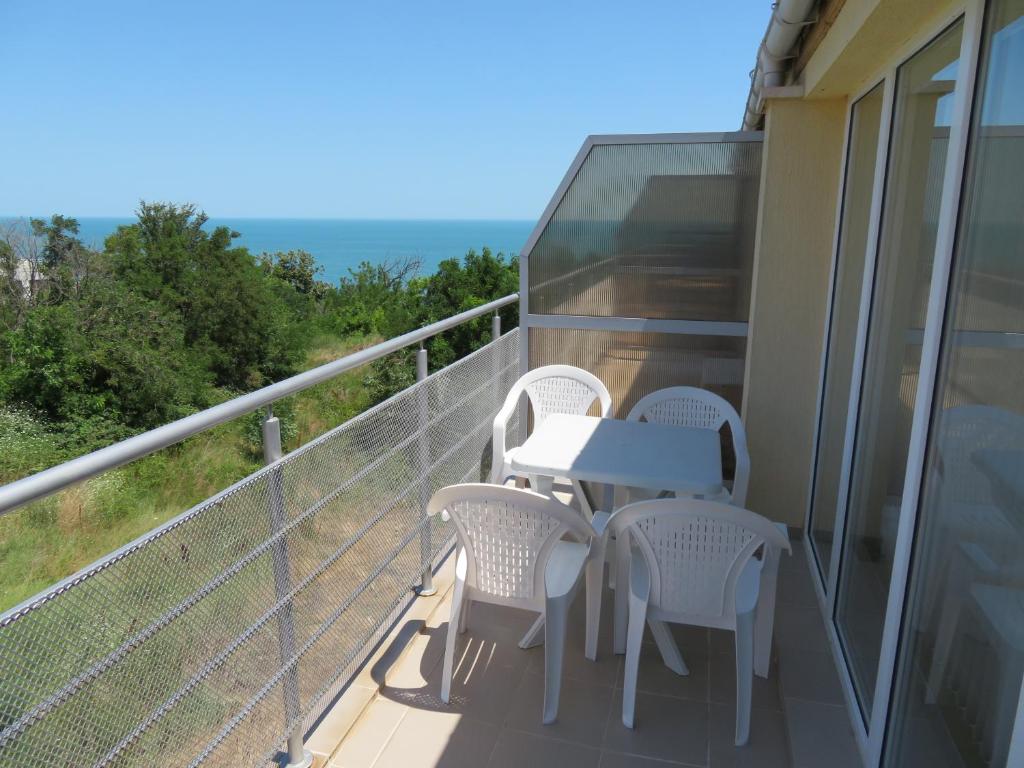 Sunny House Apartment room 6