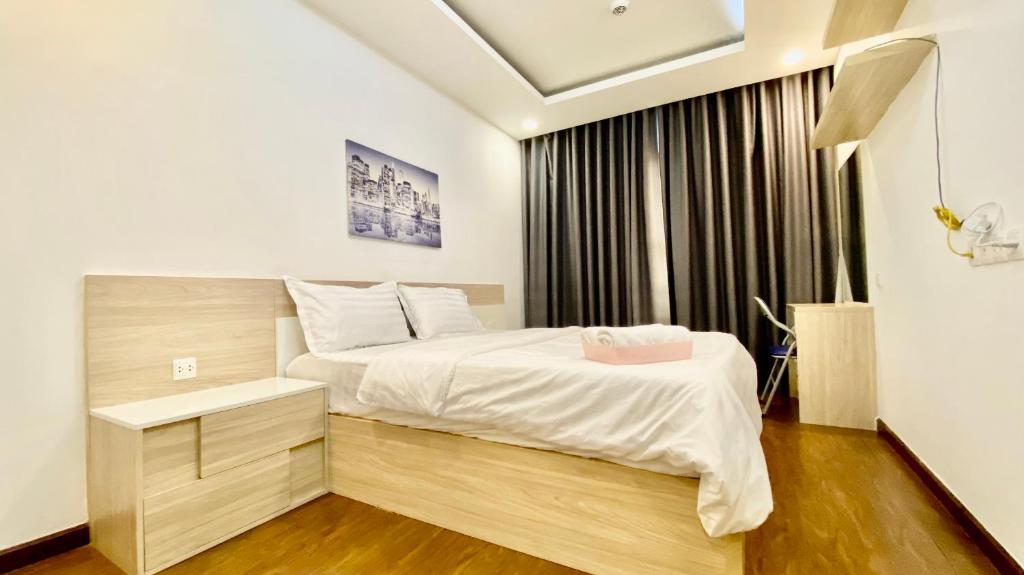 Sunrise City Apt room 2