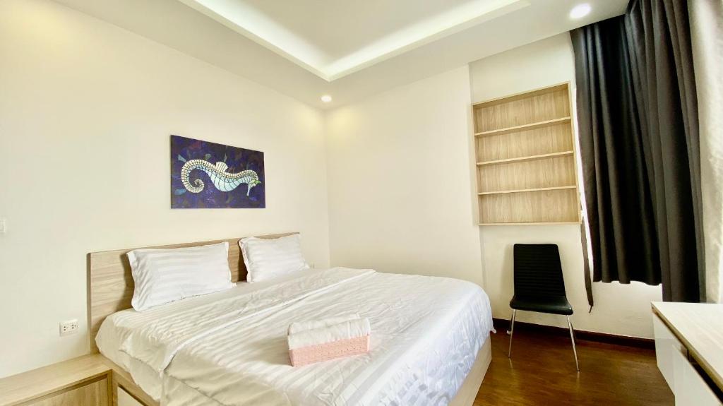 Sunrise City Apt room 6
