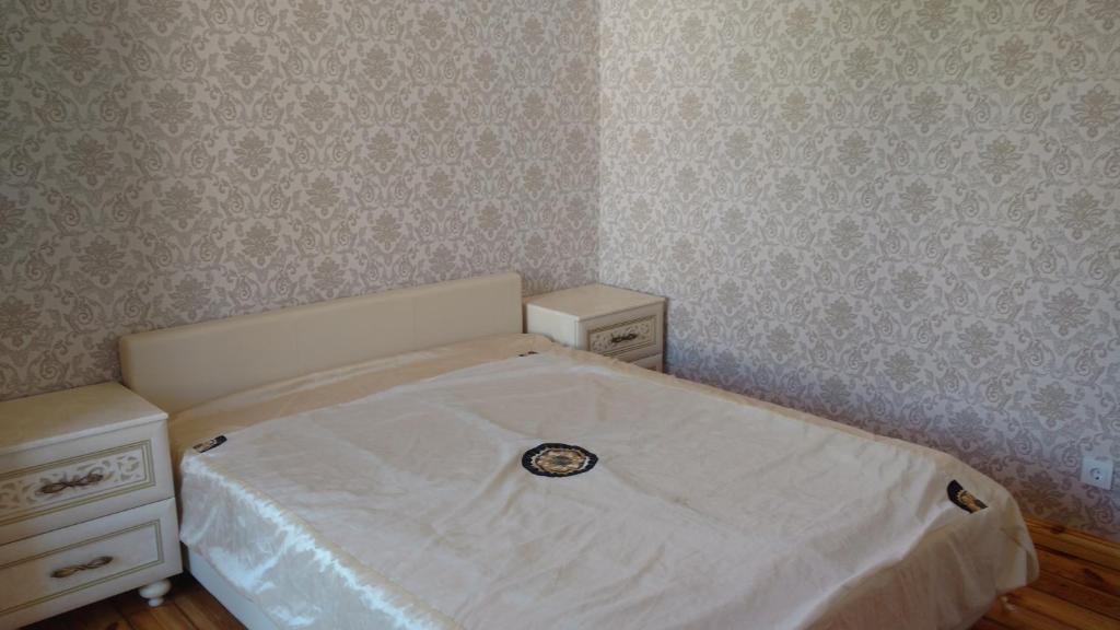 Sunshine Apartment room 4