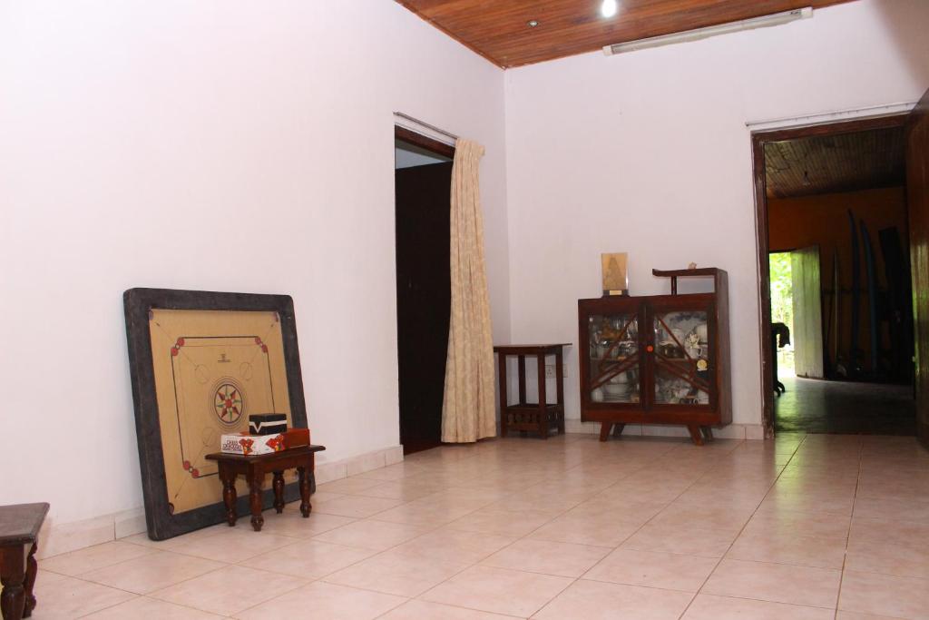 Surf House Gunasewana room 4