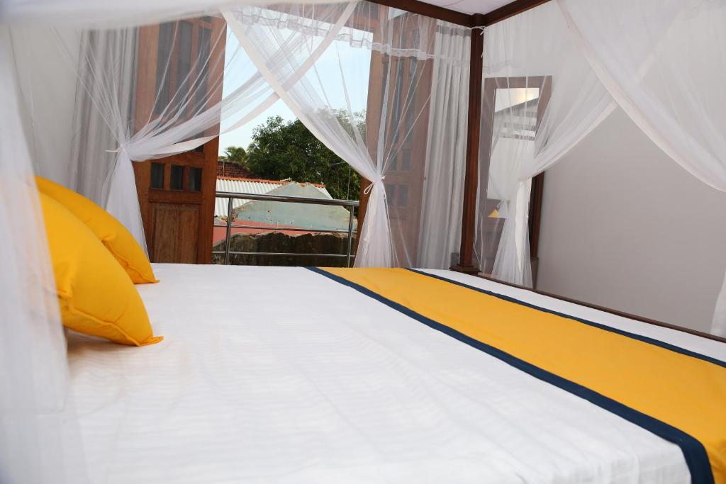 Suzzi Villa room 6