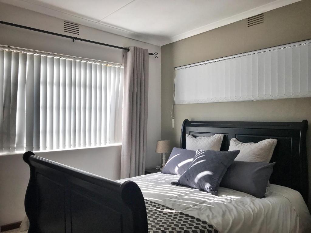 Take A Break Self Catering Accommodation room 4