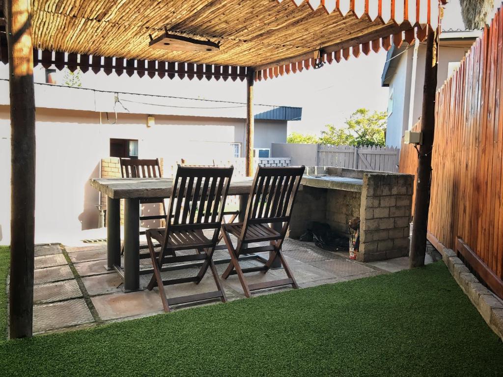 Take A Break Self Catering Accommodation room 6