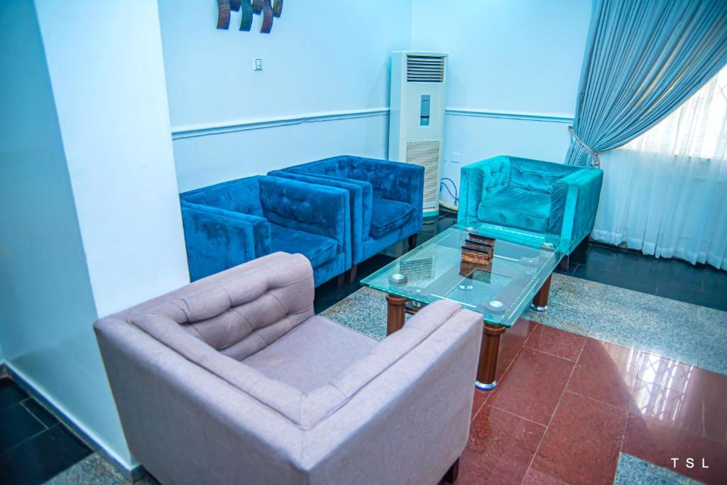 Tasquared Suites and Apartments room 3