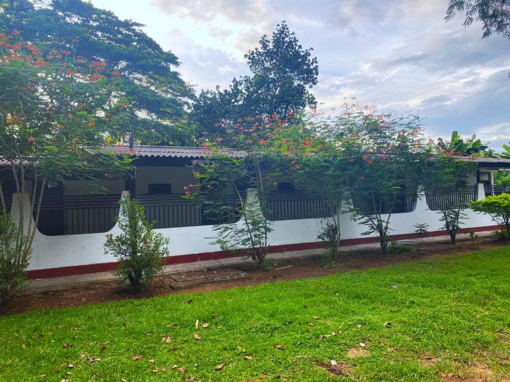 Thanayama Monaragala room 2