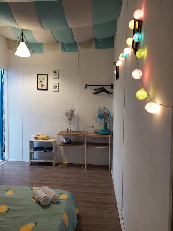 The Athens Village - Homestay & Coffee room 1