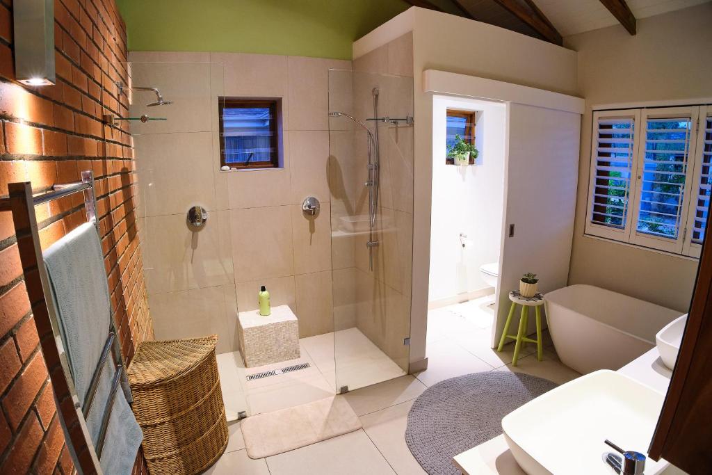 The Cottage Farm room 3