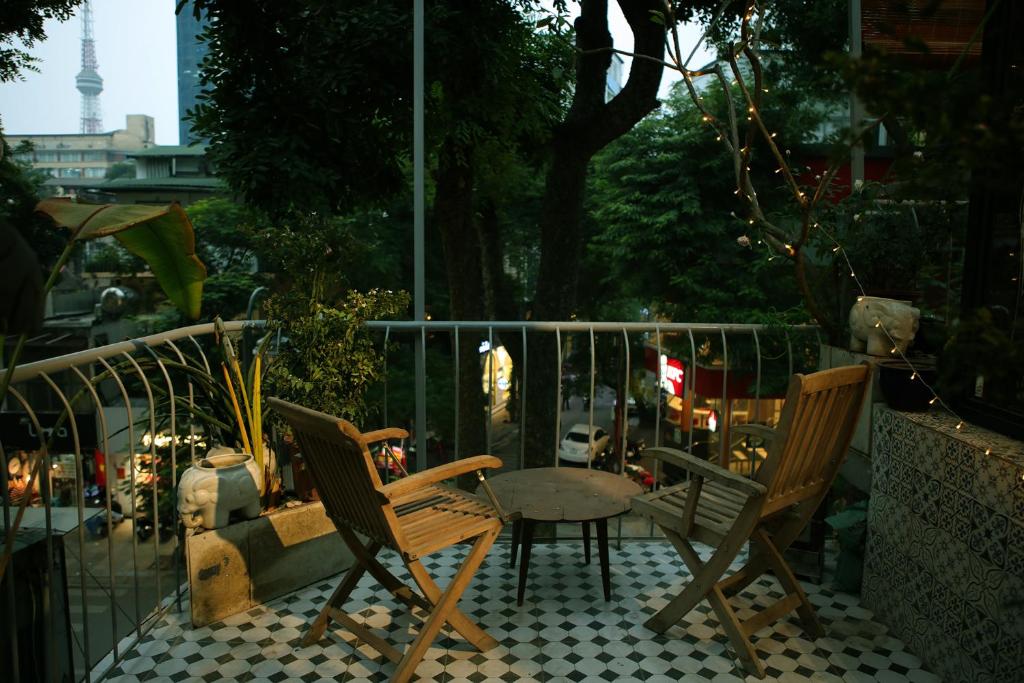 The First Ba Trieu room 3