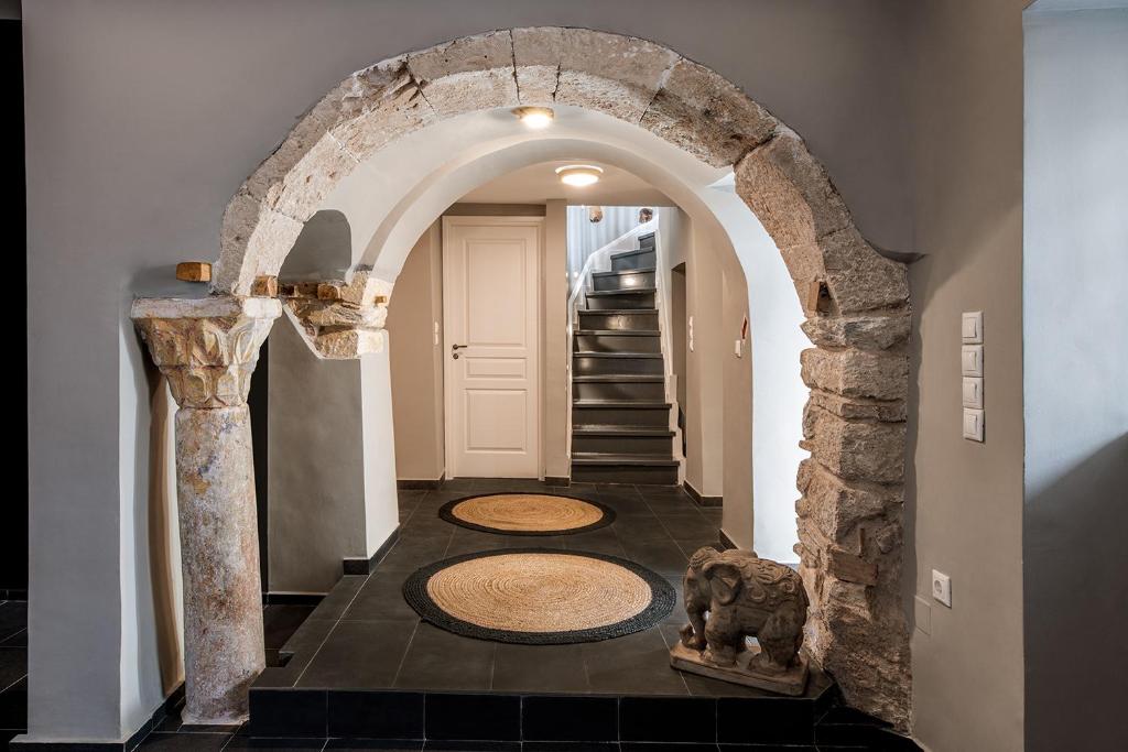 The Hadrian Wall- Historic Acropolis Villa room 6