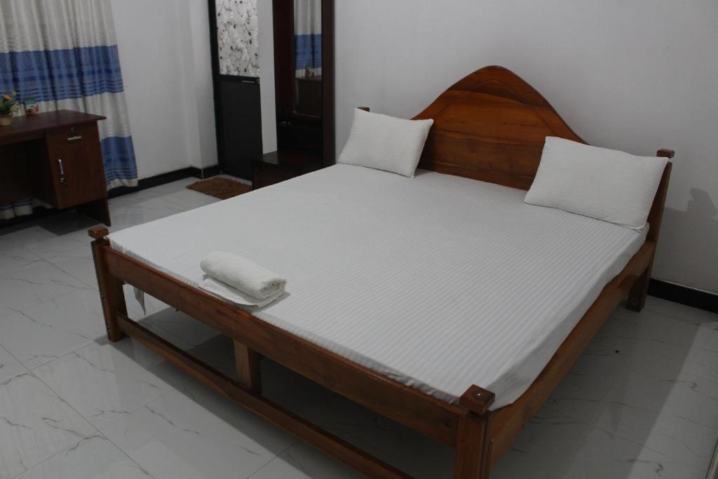 The Lake Tourist Resort room 5