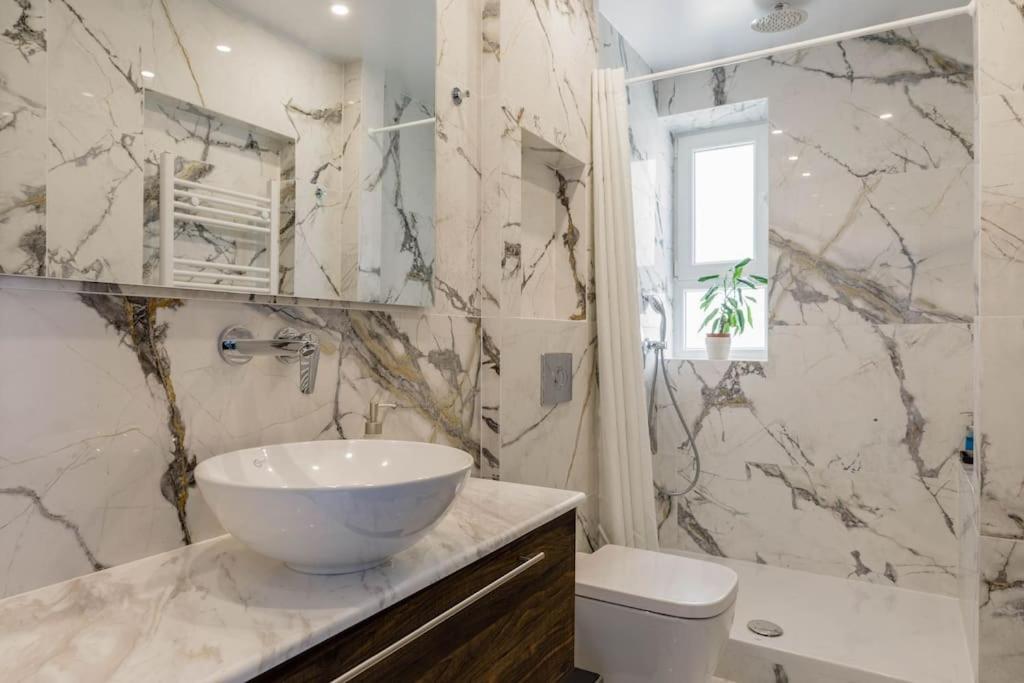 Thess1home Delfon room 1