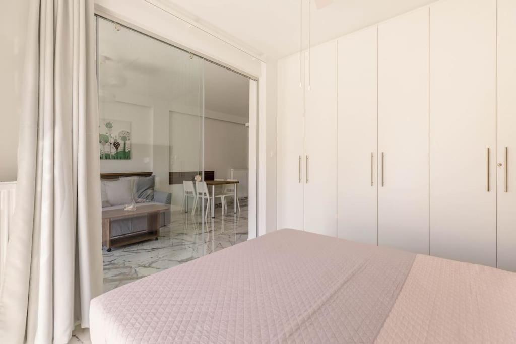 Thess1home Delfon room 5