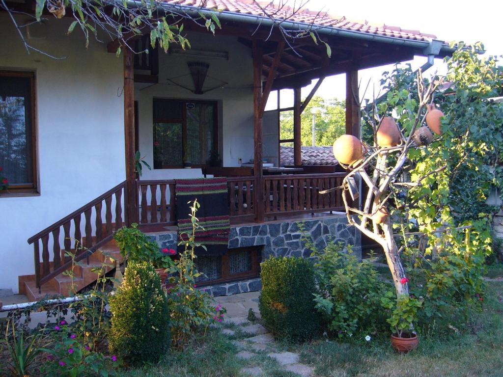 Guest House With The Wooden Plough room 1