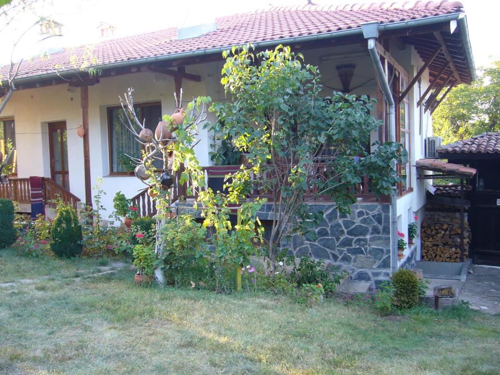 Guest House With The Wooden Plough room 2