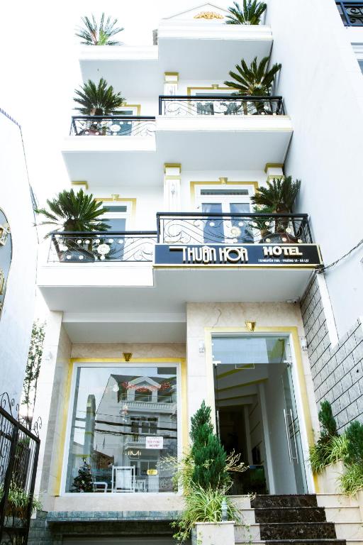 Thuận Hòa Hotel room 3