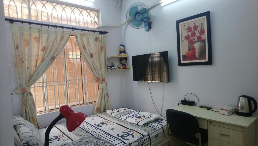 Thuy Huong Homestay room 1
