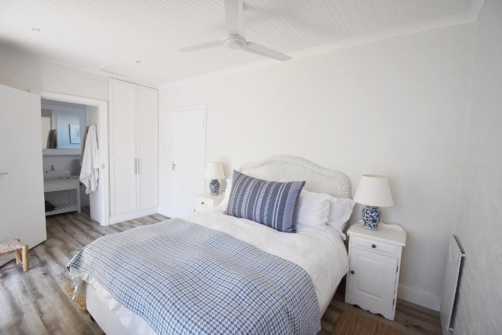 Tides' Song room 5
