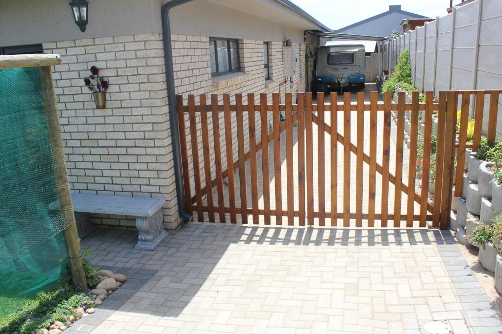 Traveller's Rest - Reebok room 5