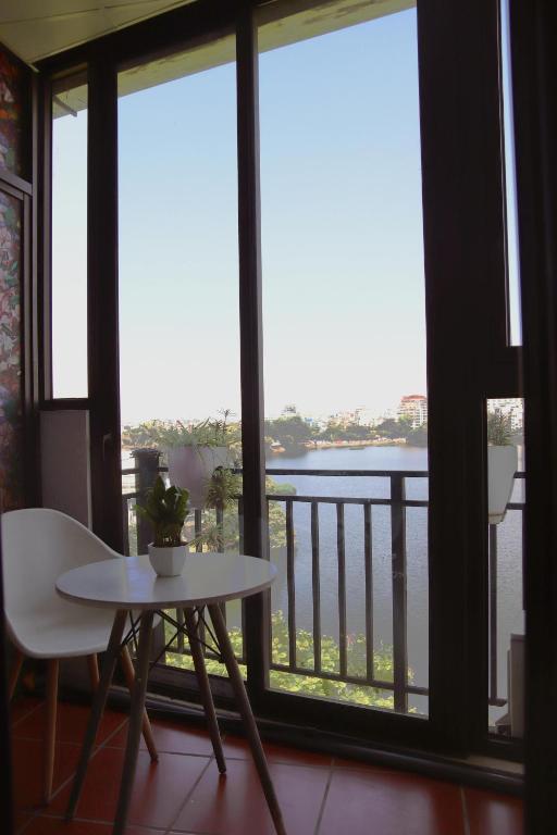 Ha Noi Truc Bach Lake View Studio room 4