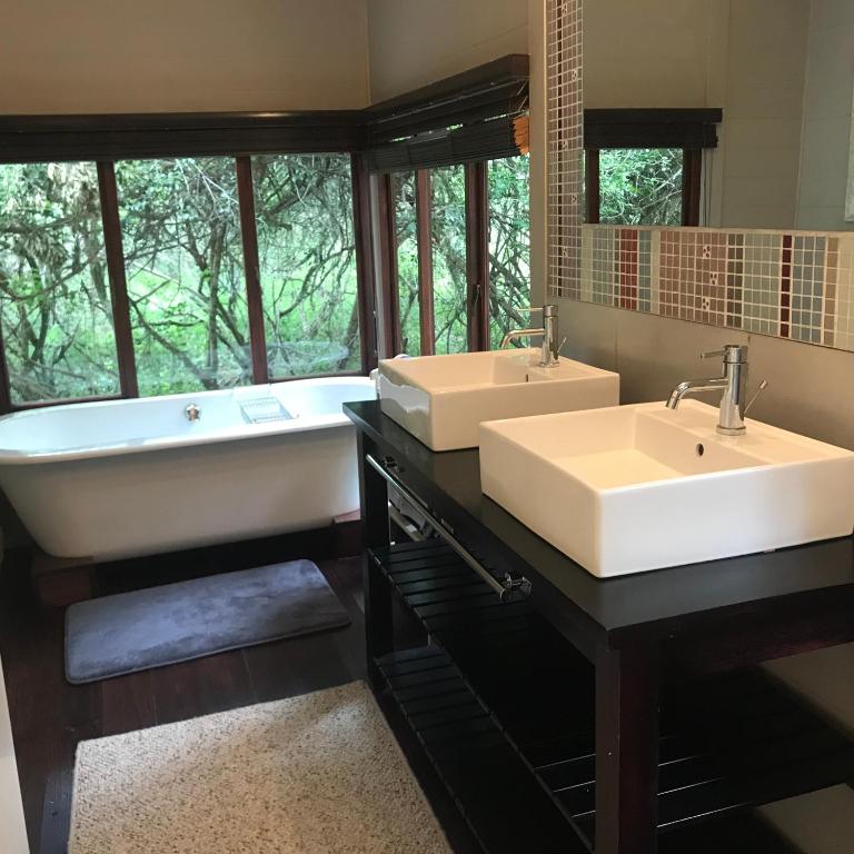 Tunzi room 6
