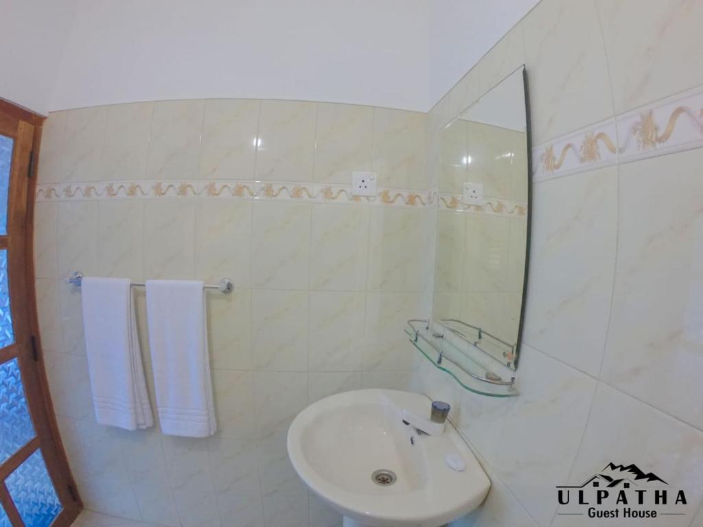 Ulpatha Guest House room 3