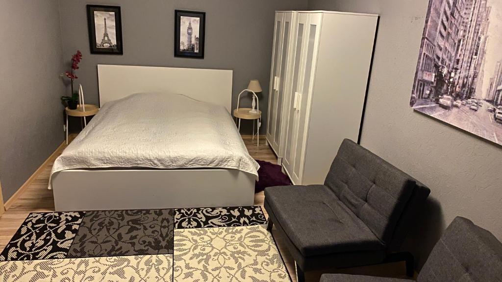 Upes Apartment room 5