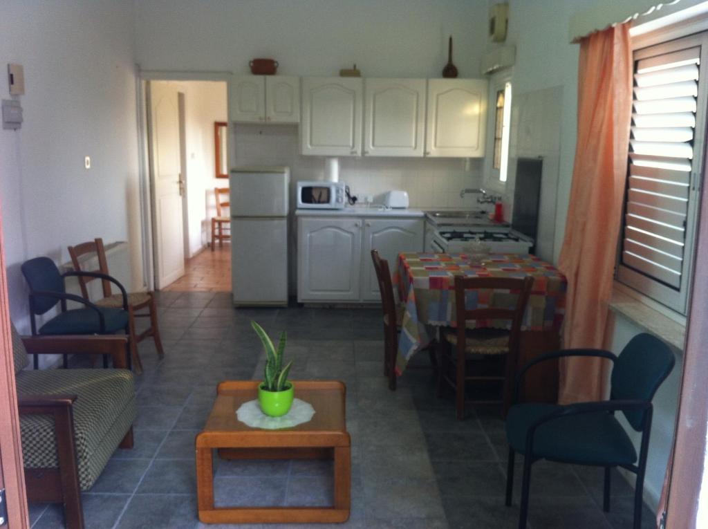 Valentinos House room 3