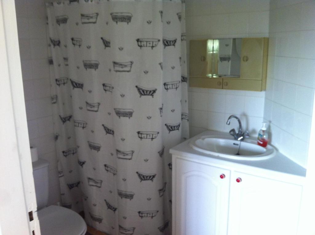 Valentinos House room 6
