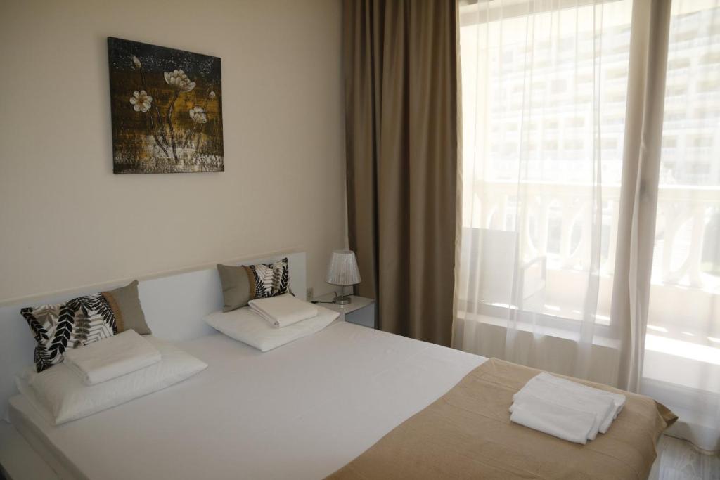 Varna South Bay Luxury Apartments room 1