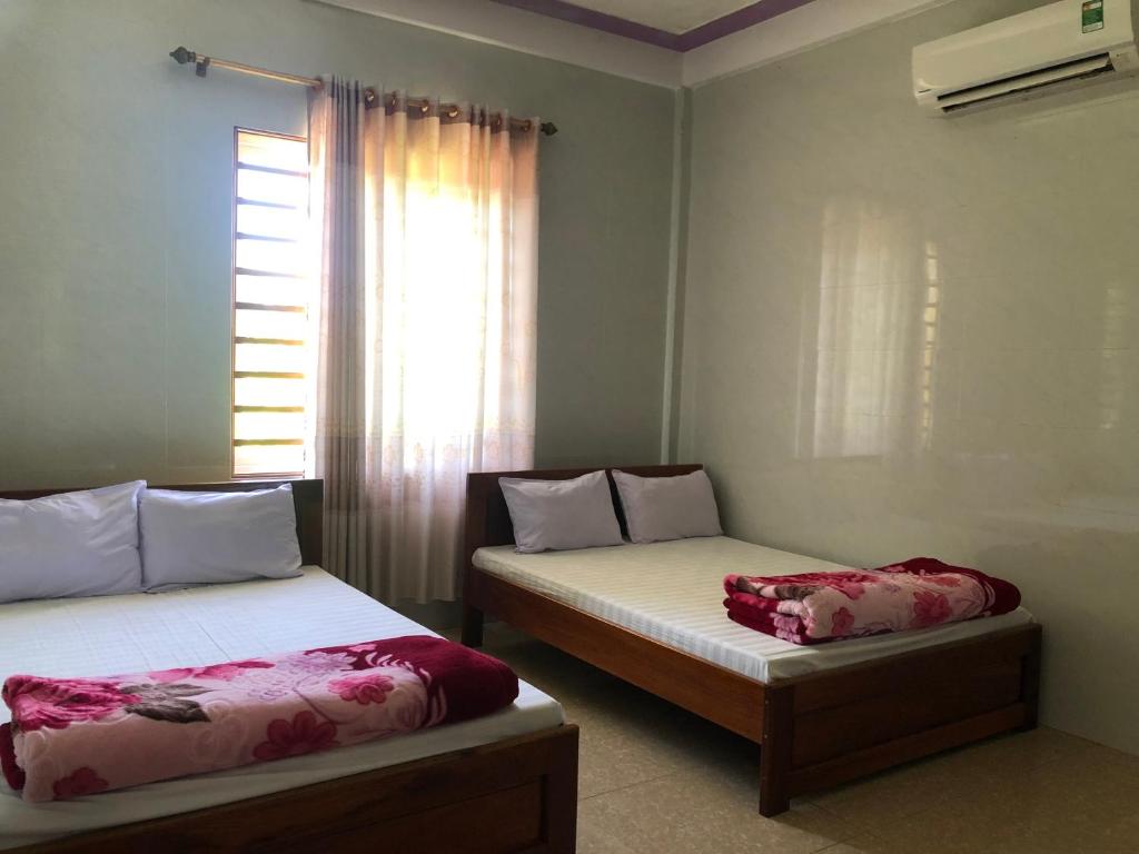 Viet Long 2 Hotel room 5