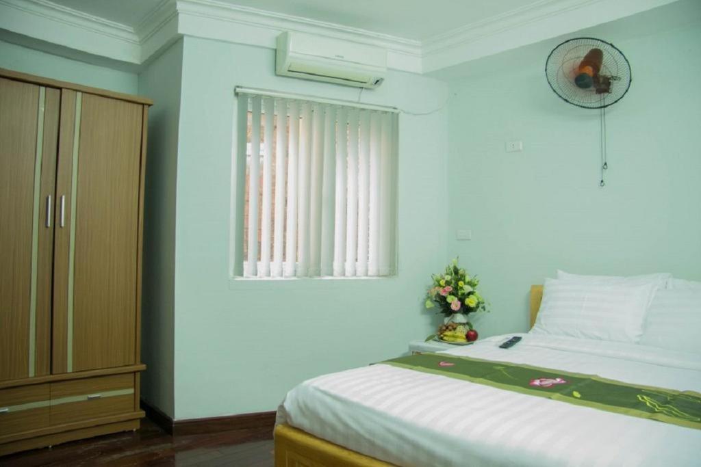 Vietnam Apple Travel Homestay room 1