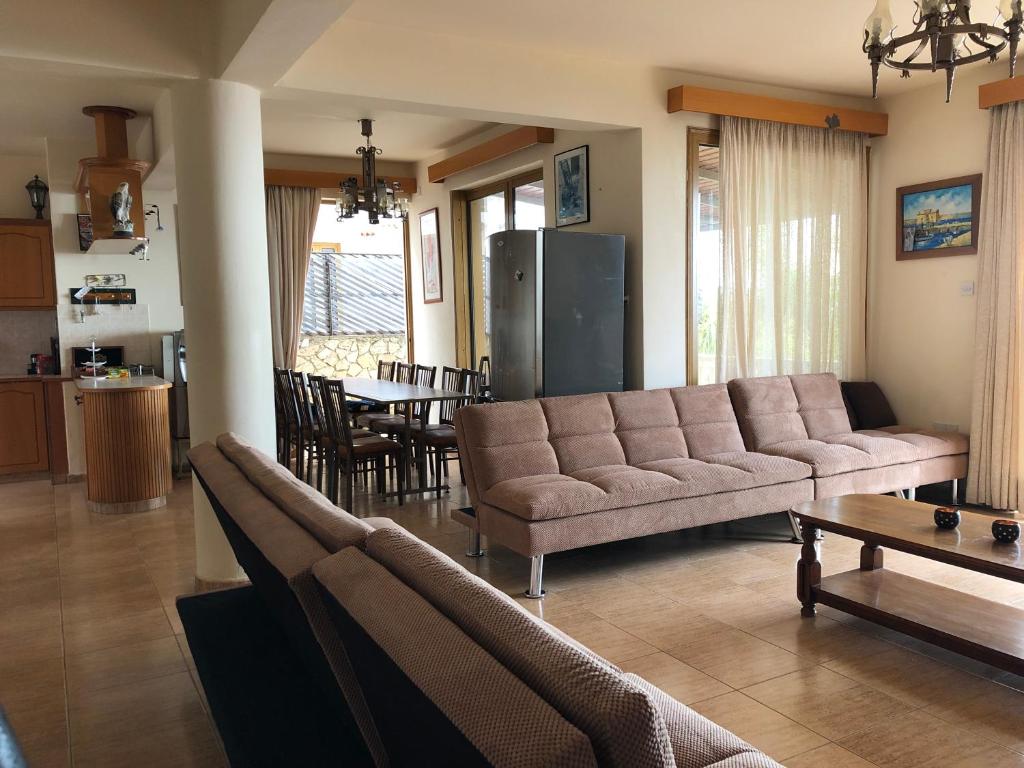 Villa Aphrodite room 4