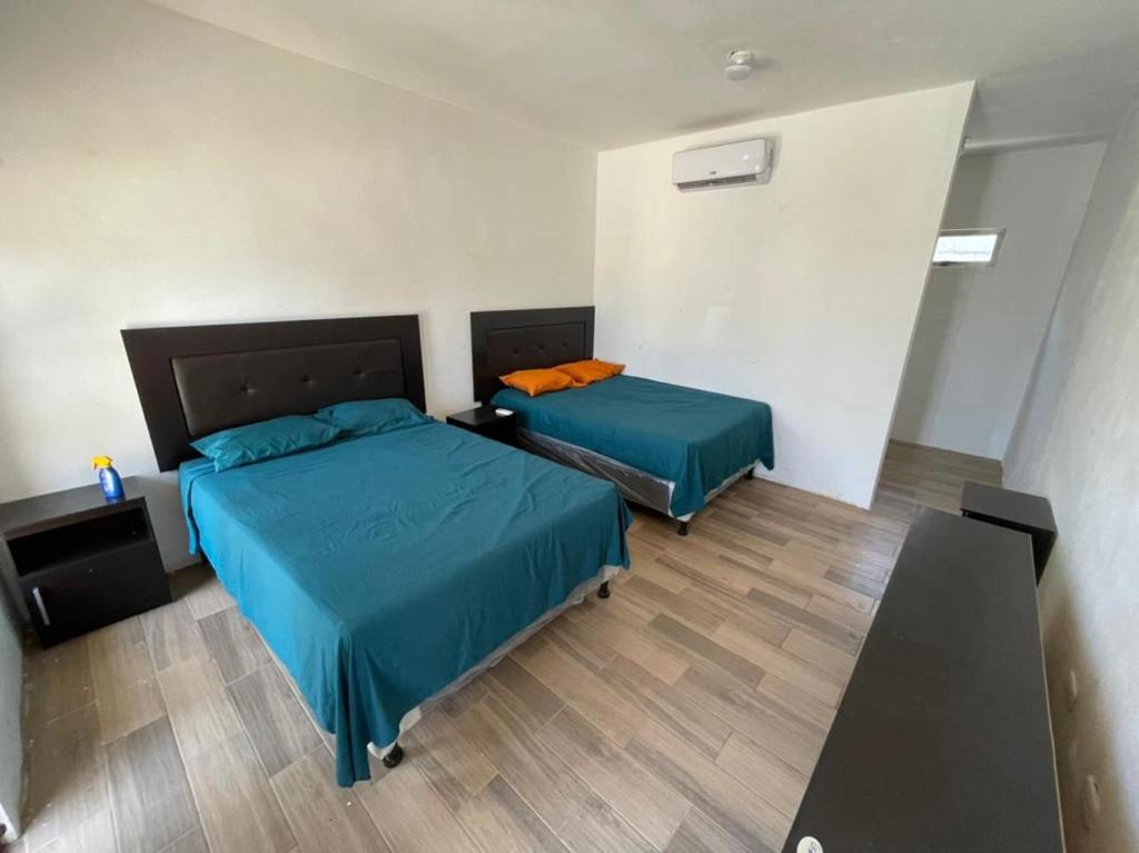 Villa Atlantis Monterrico room 1