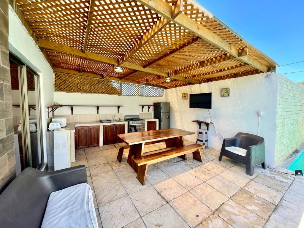 Villa Atlantis Monterrico room 3