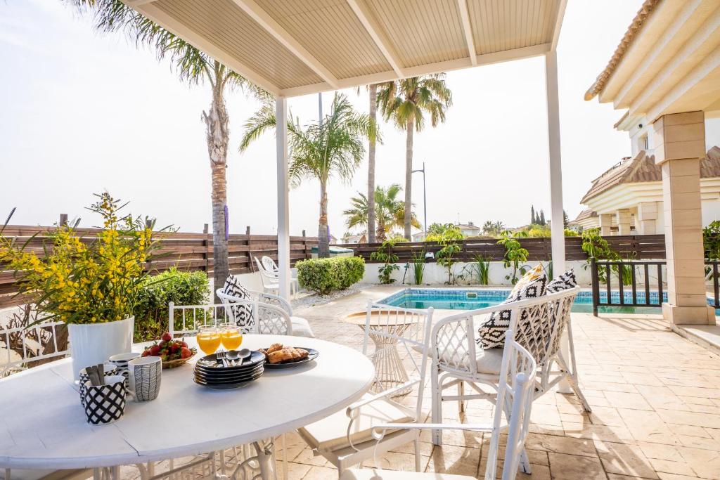 Villa Chill and Joy room 5