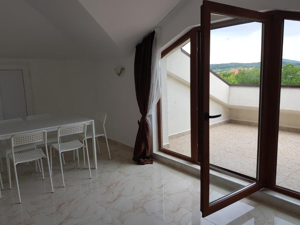 Villa Ilchev room 1