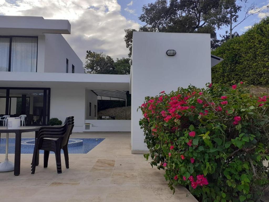 Villa Zully 2 room 1