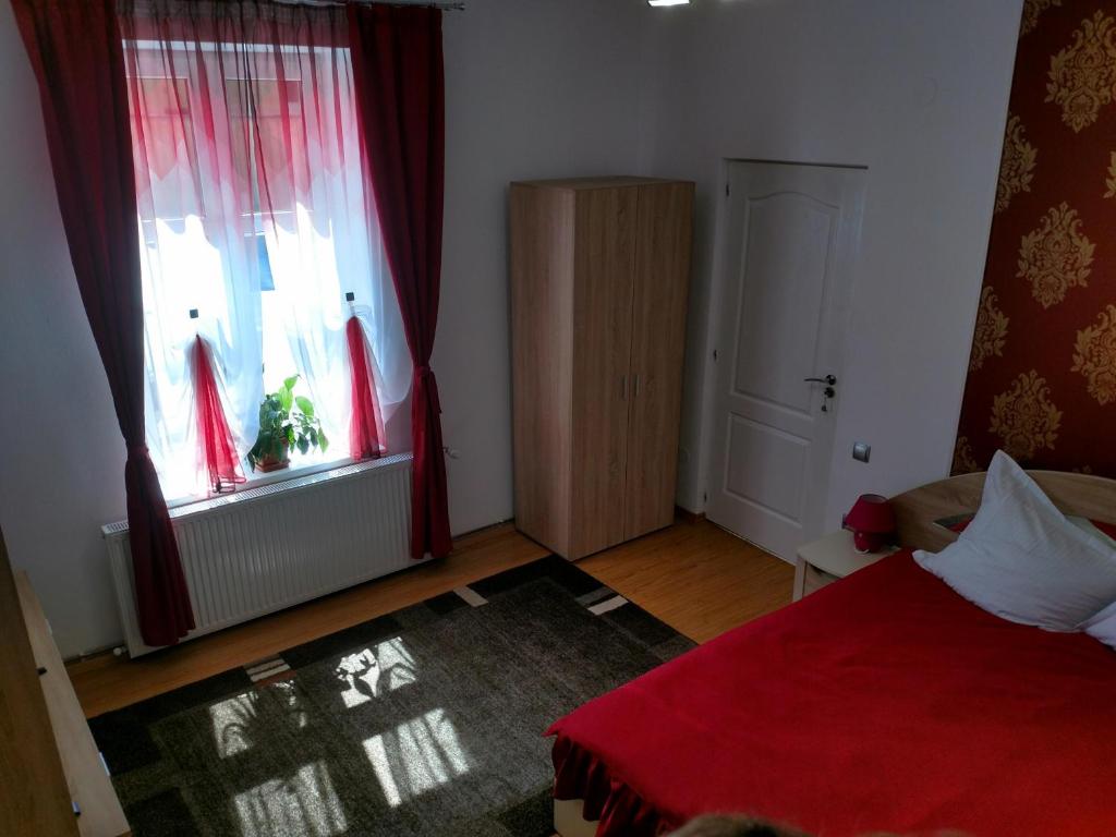 Vio's Getaway room 3